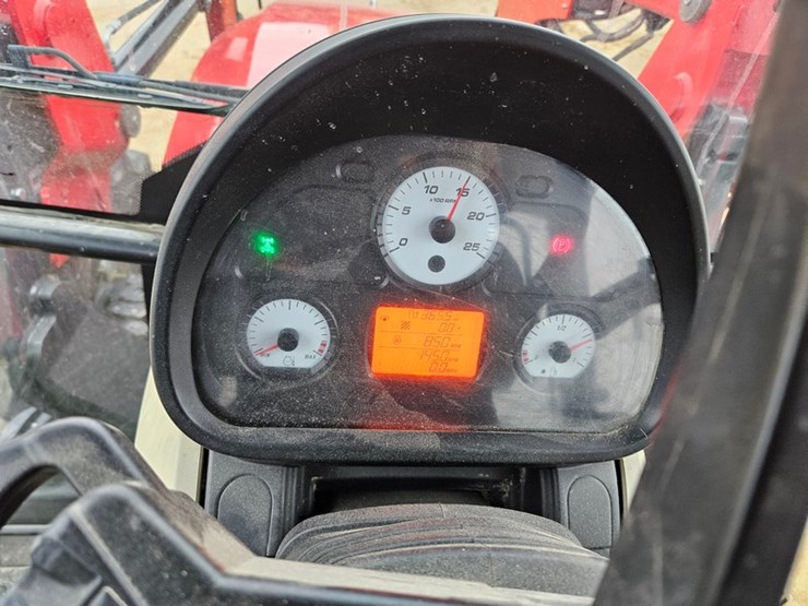 massey-ferguson-4707-image-33