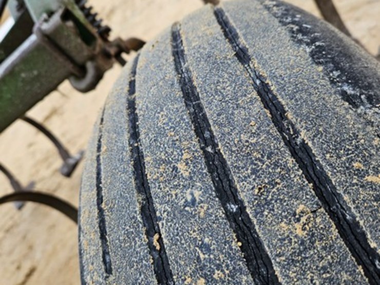 john-deere-1010-image-24