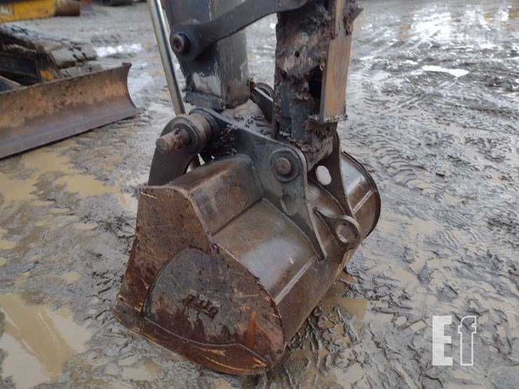 2019-deere-75g-image-17