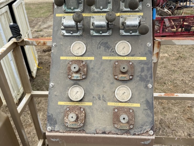 22-bbl-97-hp-cement-mixing-unit-mtd-on-2012-big-tex-22'x102"-25k-gvw-dual-t/a-pintle-hitch-trailer-image-12