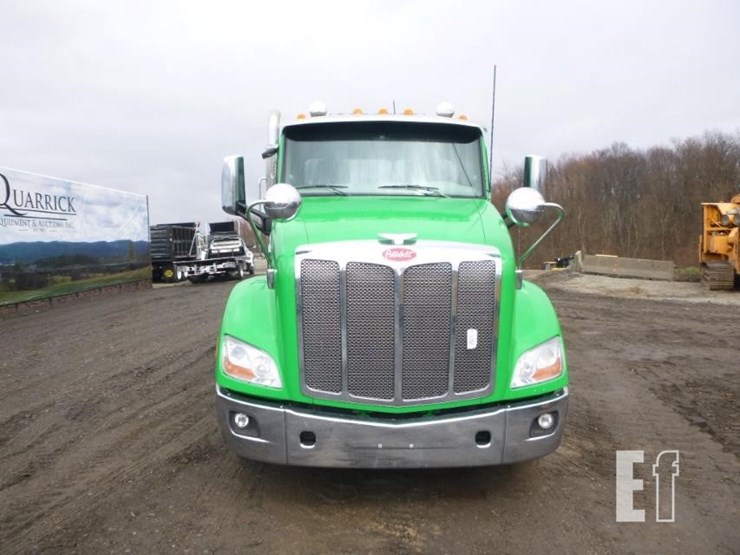 2020-peterbilt-579-image-2