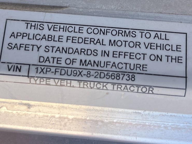 2002-peterbilt-378-image-19