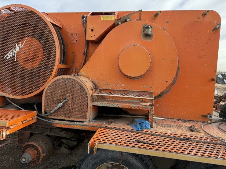 taylor-dd260hd-5-axle-well-service-rig-chassis-f/-parts-only-image-18