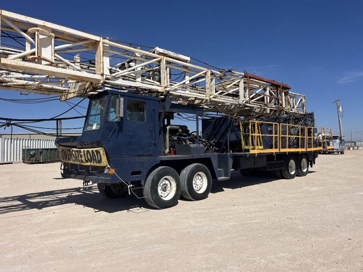 1982-rig-tech-450-series-well-service-rig-image-7