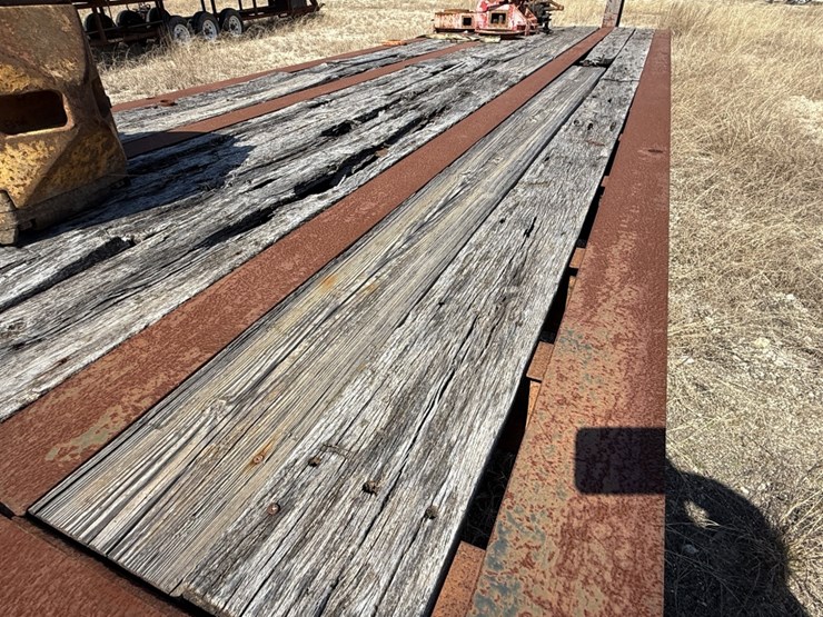 2006-nuttall-40'-x-102"-55-ton-3-axle-narrow-neck-lowboy-image-18