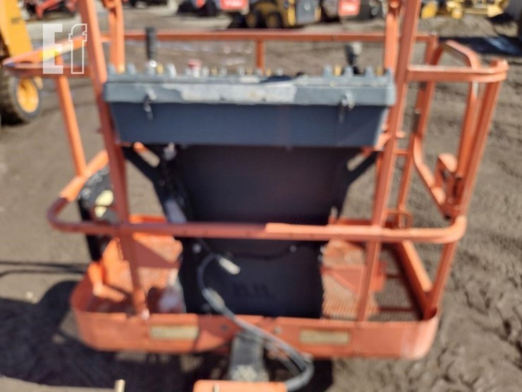 2015-jlg-340aj-image-21