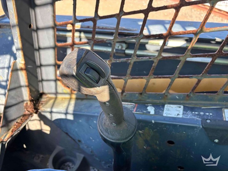 2012-deere-328d-image-9