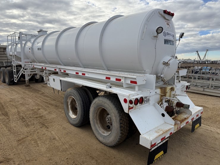 2014-overland-tank-inc-5,460-gal.-2-comp.-t/a-water-transport-trailer-image-4