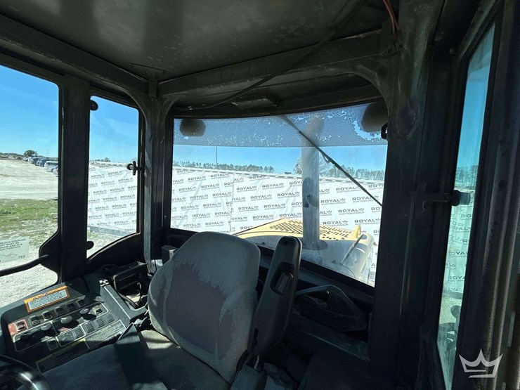 2002-deere-544h-image-52