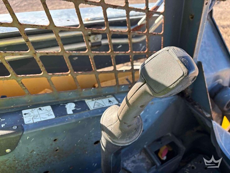 2012-deere-328d-image-10