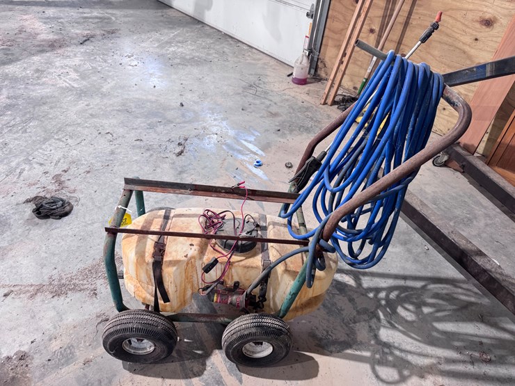 #1067-•-sprayer-in-cart-image-1