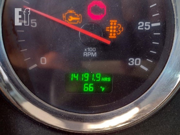 2013-kenworth-t800-image-8