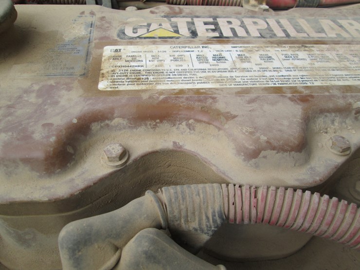 2001-freightliner-fl70-image-37