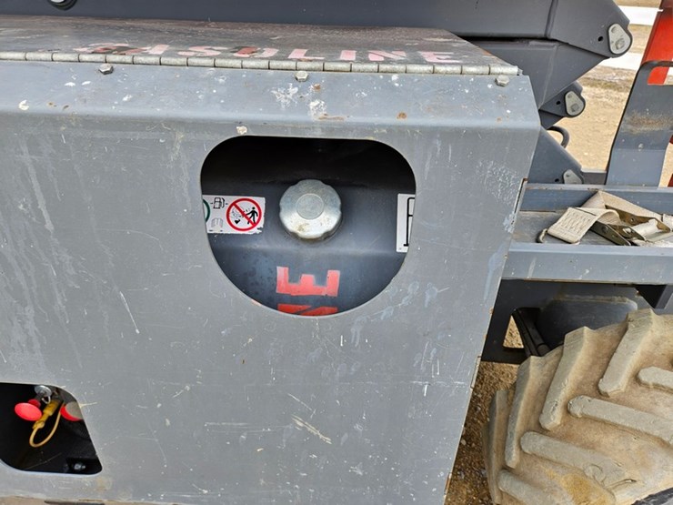 2017-skyjack-sj6832rt-image-13