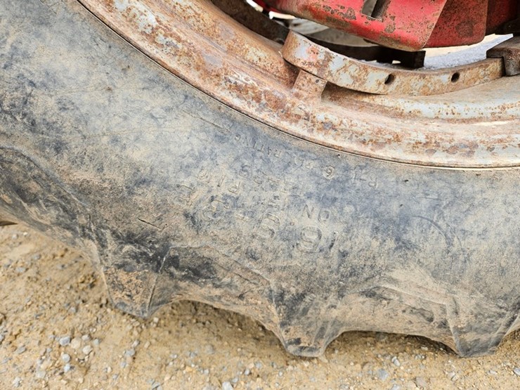 massey-ferguson-1085-image-45