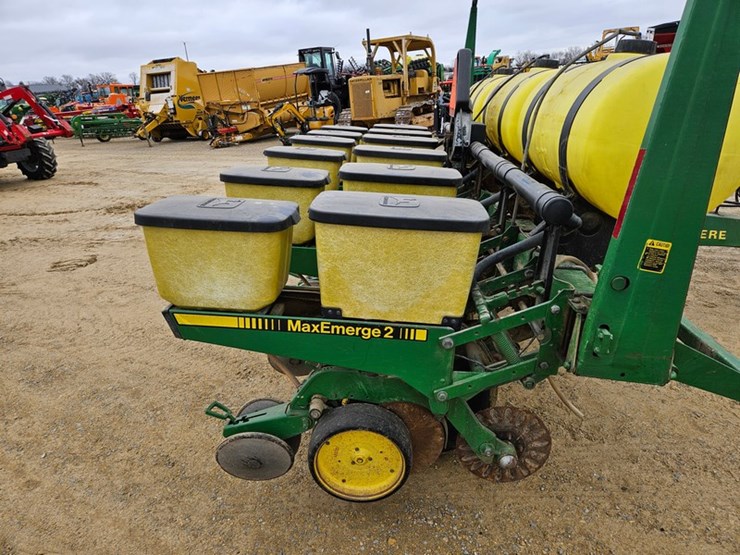 john-deere-7200-image-17
