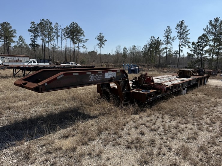 2006-nuttall-40'-x-102"-55-ton-3-axle-narrow-neck-lowboy-image-2