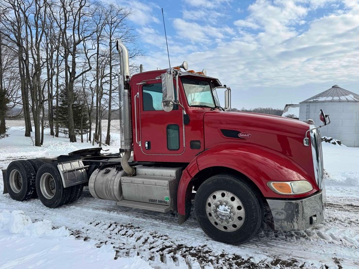 2012-peterbilt-386-image-14