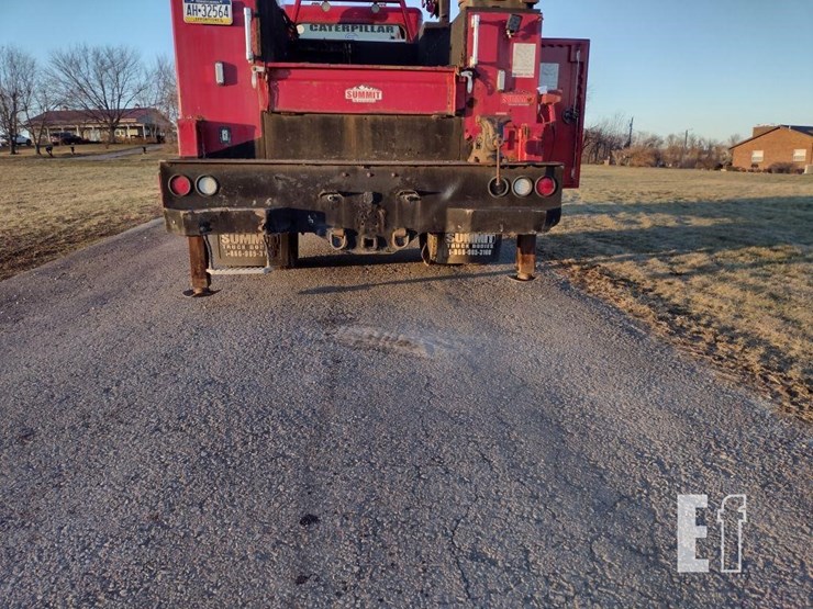 2013-peterbilt-337-image-69