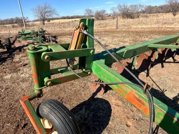 blanchat-10-bottom-plow-image-8