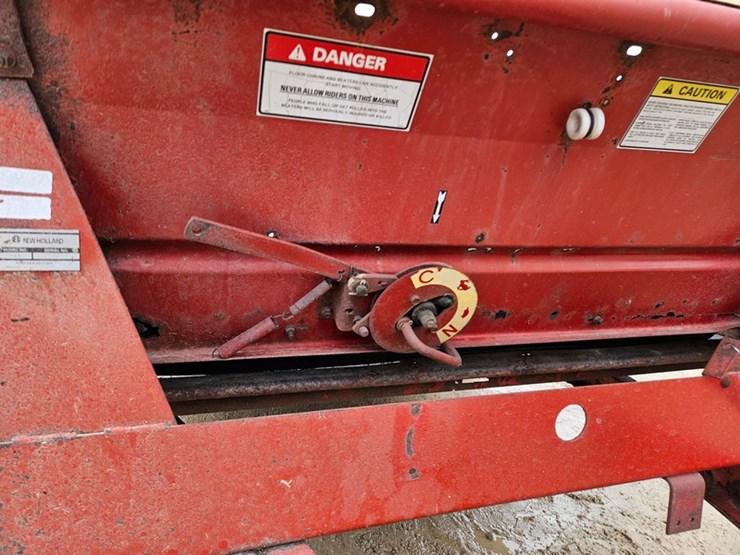 new-holland-185-image-10