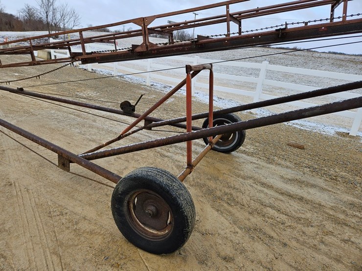 new-holland-131-image-16