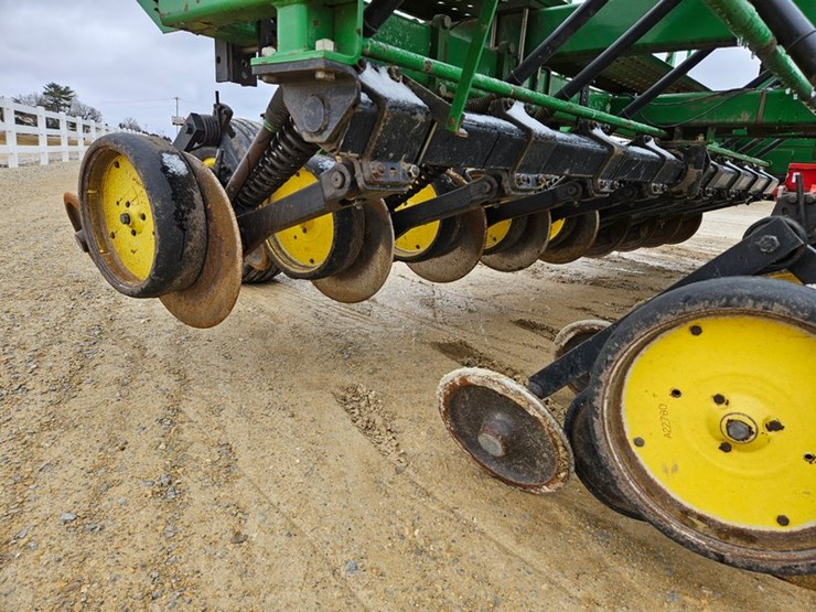 john-deere-15-image-13