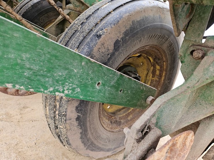 john-deere-7200-image-36