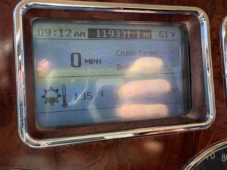 2013-mack-granite-t/a-daycab-pole-truck-image-8