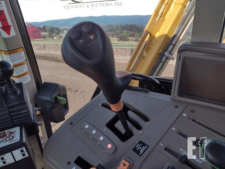 2009-john-deere-6330-image-10