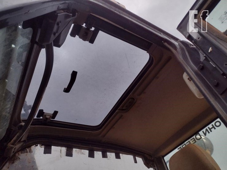 2019-deere-75g-image-13