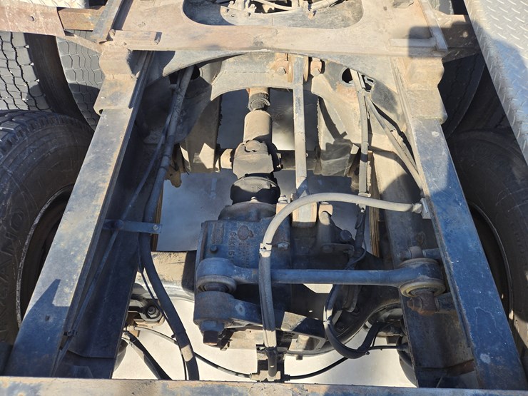 2000-mack-rd688s-image-31