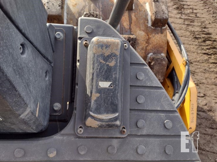 2017-volvo-sd45b-image-10