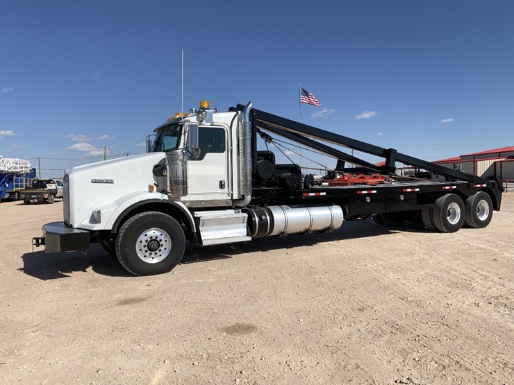 2015-kenworth-t800-image-1