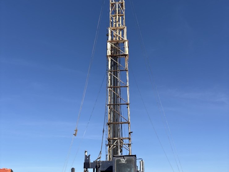 1982-rig-tech-450-series-well-service-rig-image-3