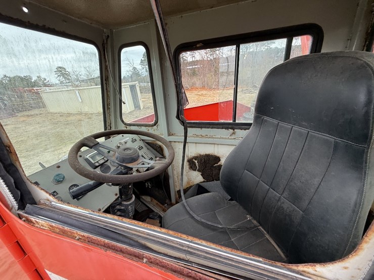 2008-crown-ce600-dd-5-axle-well-service-workover-rig-for-parts-image-17