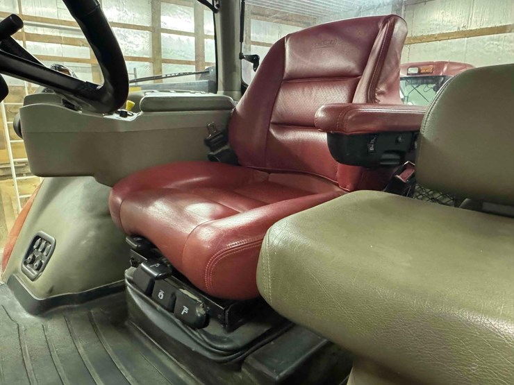 2010-case-ih-275-image-24