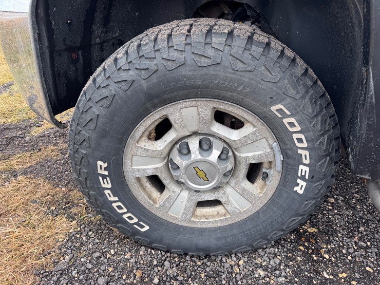 2010-chevrolet-2500hd-image-13