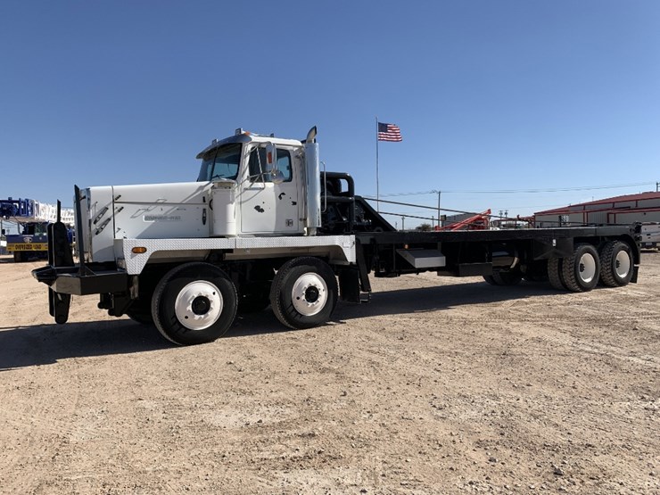 2005-western-star-6900xd-image-1