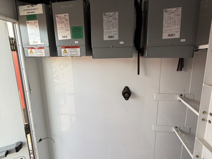 2020-nov-rolligon-big-bore-frac-15k-wp-4-axle-manifold-trailer-image-38