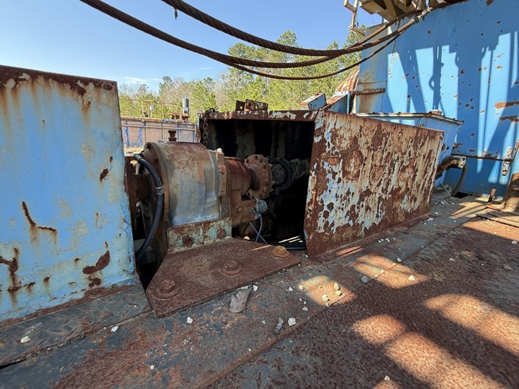 2007-moor-rig-xj60-dd-104'-200k-5-axle-well-service-workover-rig-image-14