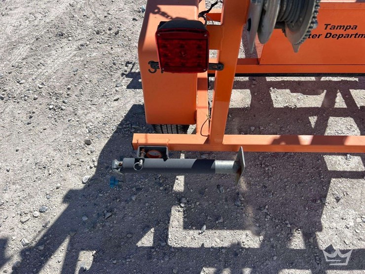 2015-k-and-k-systems-towable-solar-arrow-board-image-10