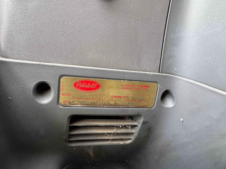 2012-peterbilt-386-image-15