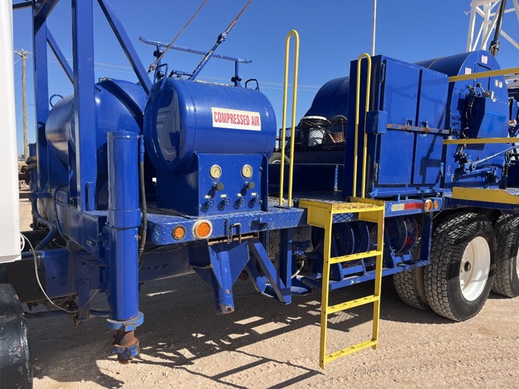 2005-international-7400-image-26