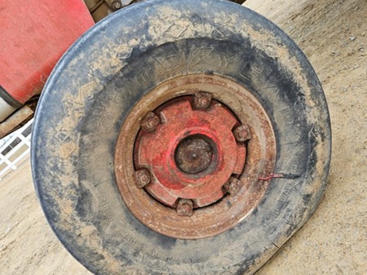 massey-ferguson-1085-image-46