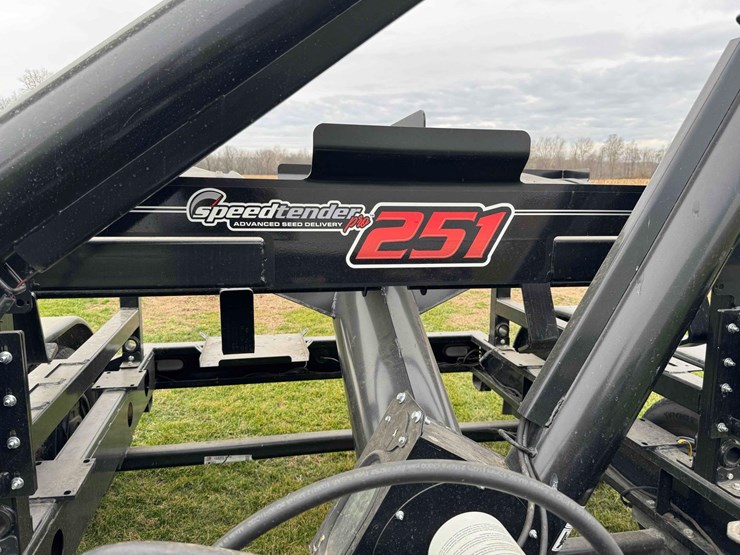 2023-j-&-m-251st-speedtender-image-8