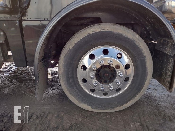 2007-peterbilt-379-image-35