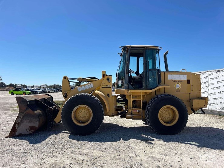 2002-deere-544h-image-58