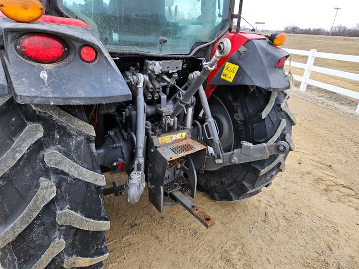 massey-ferguson-4707-image-18