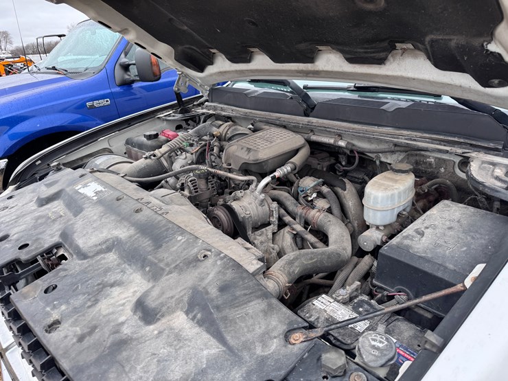 2010-chevrolet-2500hd-image-36